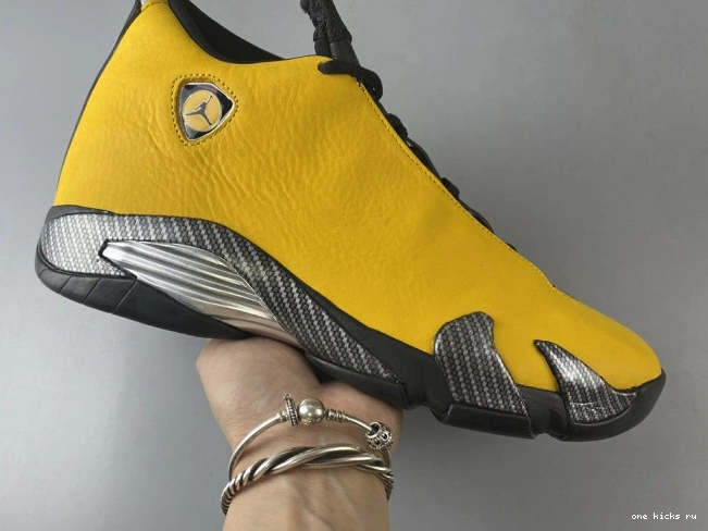 Chep Onekick BQ3685-706 AIR UNIVERSITY RETRO GOLD JORDAN 14 0718